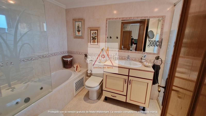 Foto 8ba5d579-f15b-41ad-ab06-b3c528f50fda. Rent semi detached house with parking pool in S´Eixample-Can Misses Ibiza
