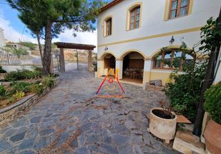 Location Chalet  N/a. Estupendo chalé en tàrbena a 200 metros del casco urbano