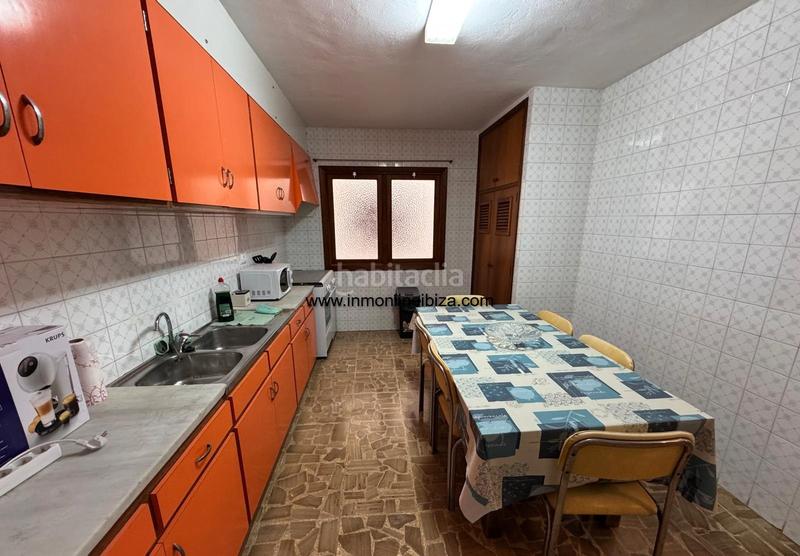 Foto c6f09eb5-72dc-49a5-a3fc-d853140fbc79. Location appartement dans S´Eixample-Can Misses Ibiza