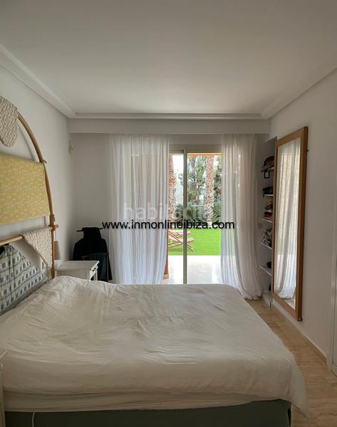 Foto b6ab29e0-f04c-473d-b994-76c35e7d408d. Rent ground floor with parking pool in Roca Llisa Santa Eulària
