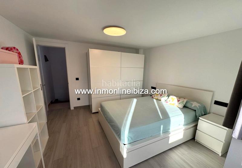 Foto 0b7f3e47-572c-4f01-8c7e-8d8478a8776e. Affitto casa a schiera con parcheggio in S´Eixample-Can Misses Ibiza