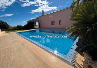 Location Chalet  Carrer noruega. Estupendo chalé en santa eulália