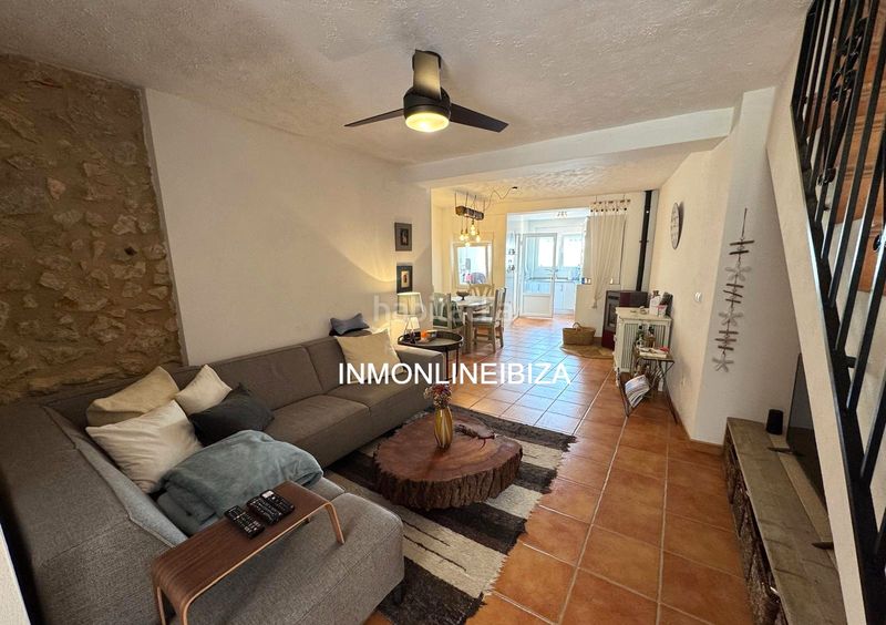 Foto 00538bd0-4208-480a-9d36-86434d6b3855. Masia amb xemeneia a Tárbena