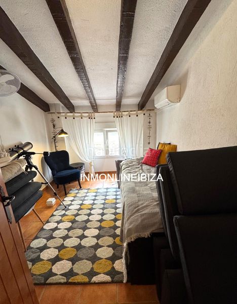 Foto bbd920a8-b7c7-42cf-ae8b-7ba3c761ad14. Masia amb xemeneia a Tárbena