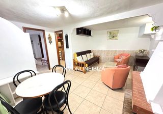 Alquiler Piso  Carrer de lleó. Estupenda planta baja para la temporada