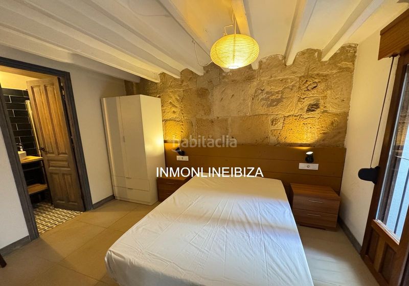 Foto 5c1fb1d6-5c2c-4456-8419-f1432cfb00ce. Pis a Dalt Vila-La Marina Ibiza