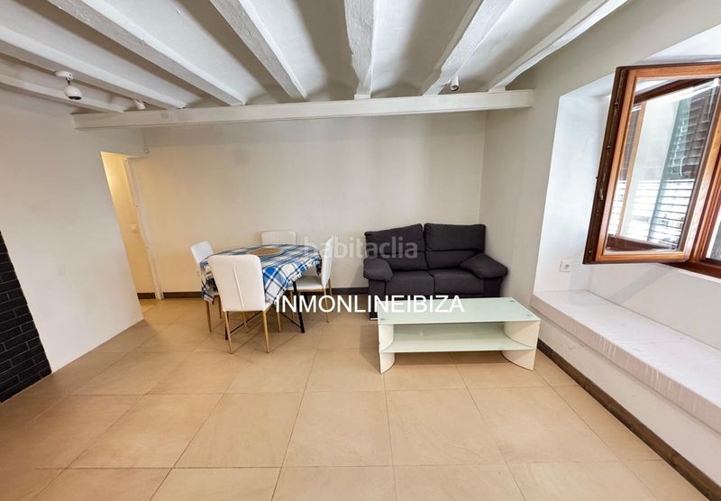 Foto 5d321d11-0f1e-423d-891c-8c8a30a9ed1b. Pis a Dalt Vila-La Marina Ibiza