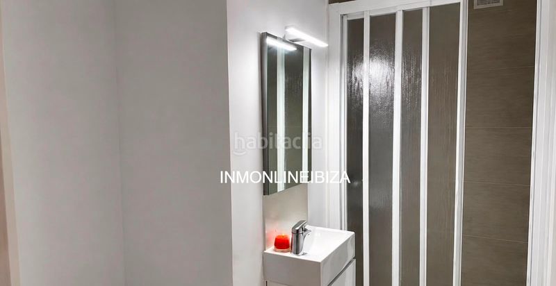 Foto 0d4f9c50-5e0b-44b9-9dda-5d90325347a6. Casa adossada a Ses Figueretes - Platja d'en Bossa - Cas Serres Ibiza
