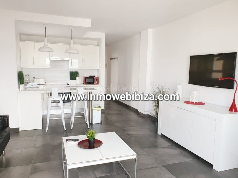 Foto 9972b4c1-68a2-41aa-b94b-3ffbd7a85803. Flat in carrer de cervantes 27 in Sant Antoni de Portmany