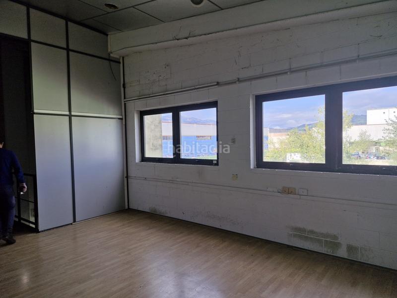 Foto 0d63d07a-b389-4bdb-9395-c2b9ca3f06a5. Affitto capannone industriale in Sud-Zona Industrial Castellar del Vallès