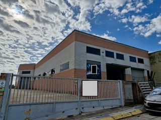 Bâtiment à usage industriel à Carrer del capcir 22. Nave en venta en castellar del valles de 800 m2