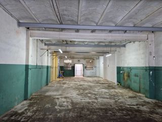 Rent Industrial building in Gràcia. Nave en alquiler de 140 m2 en el barrio de gracia de sabadell