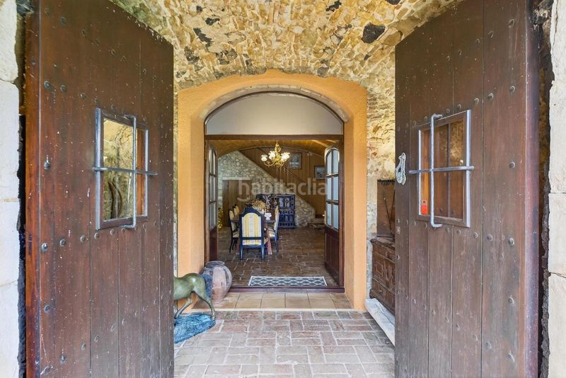 Foto 26b0815e-3783-47c5-8edc-503bed92782c. Masia amb aparcament piscina a Bàscara