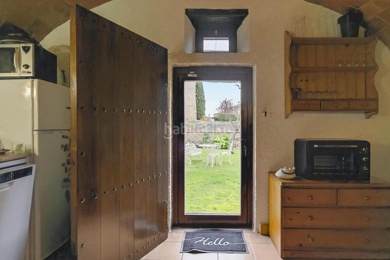 Foto 4b39a85f-1728-408e-8edc-8232e46824b7. Masia amb aparcament piscina a Bàscara