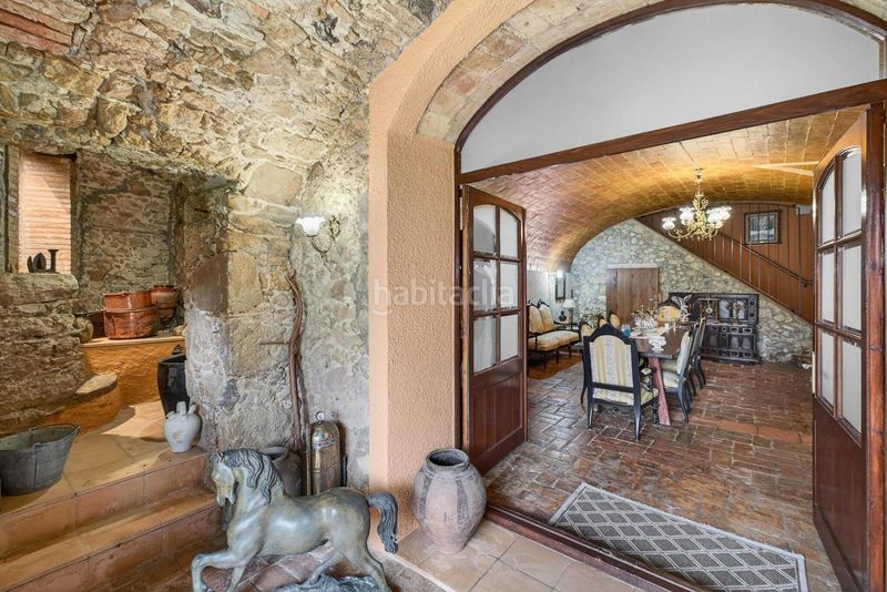 Foto 74e67d6f-858d-4913-8e3d-3f5b5a09529e. Masia amb aparcament piscina a Bàscara