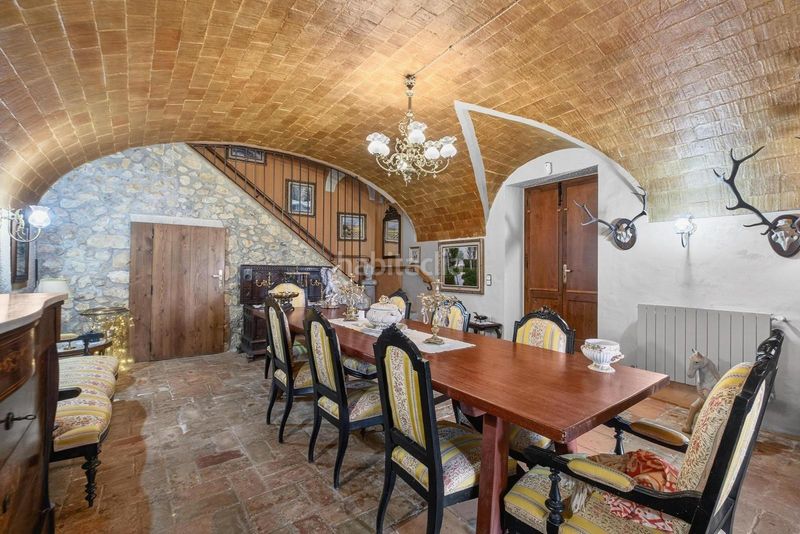 Foto 96f7f3f0-ae66-4efb-b2e8-fdaa56e584f5. Masia amb aparcament piscina a Bàscara