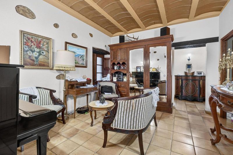 Foto a13be08e-0653-406a-8483-dee6a568e017. Masia amb aparcament piscina a Bàscara