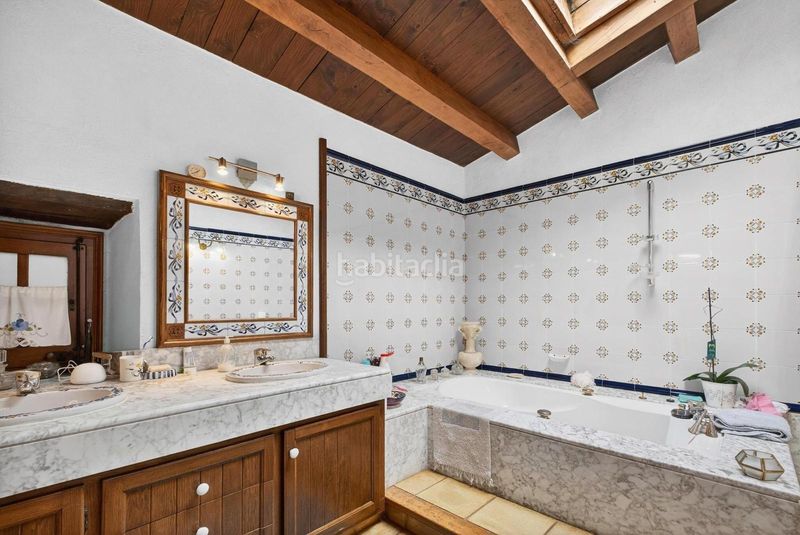 Foto a63ff7ec-f462-478c-b70c-6a83e6ad7de3. Masia amb aparcament piscina a Bàscara