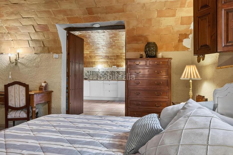 Foto d1217946-68a9-4ac5-8239-61d28775cc7a. Masia amb aparcament piscina a Bàscara