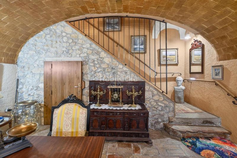 Foto e16c775b-612d-4d8d-b344-3341da482148. Masia amb aparcament piscina a Bàscara