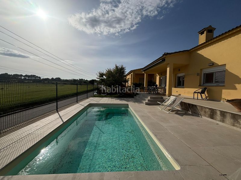 Foto c7f2d430-b405-43a5-8a0e-8ce92e99c512. Xalet amb calefacció piscina a Bàscara