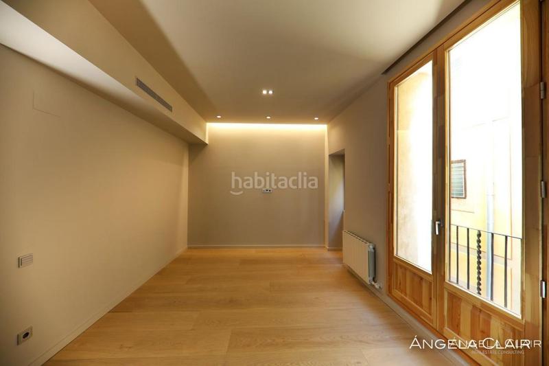 Foto 21642a30-eb6d-46ce-b7df-fd2085031615. Etagenwohnung mit heizung in Gòtic Barcelona