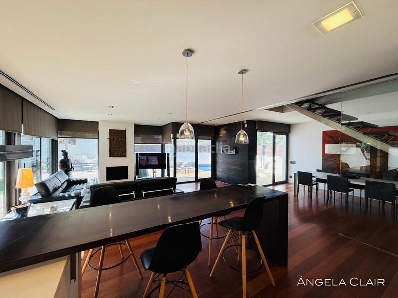 Foto 17d8ecb8-35c9-4573-bbba-14ac44b3f184. Maison avec chauffage parking piscine dans Lluminetes Castelldefels