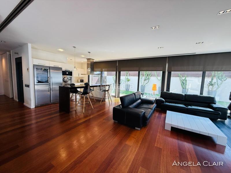 Foto 363745b8-bfb4-465f-92fe-e4fc383a6c77. Maison avec chauffage parking piscine dans Lluminetes Castelldefels