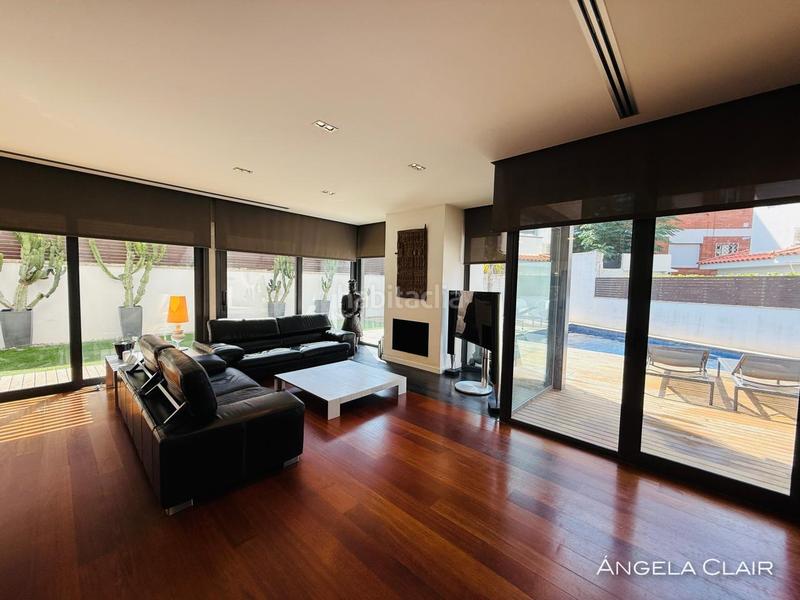 Foto 85967e69-5e7c-4e6c-bfa3-b5ee16f9fa0e. Maison avec chauffage parking piscine dans Lluminetes Castelldefels