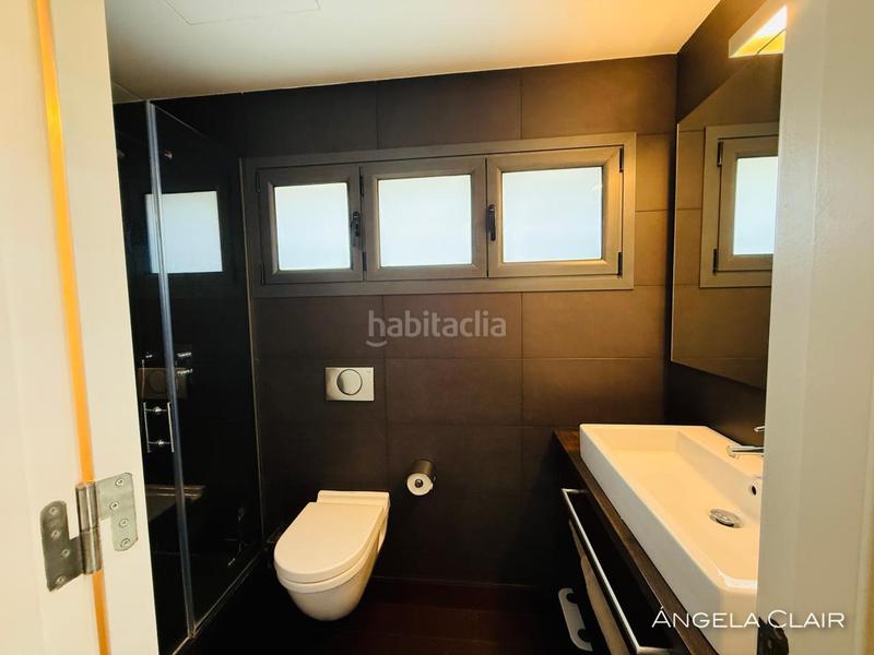 Foto 9dce15a8-861c-456b-853c-8ac3584542dc. Maison avec chauffage parking piscine dans Lluminetes Castelldefels