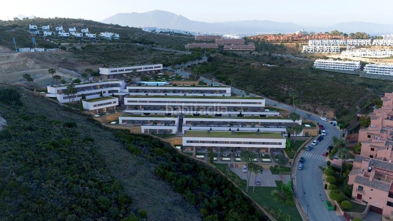 Foto b6066fa3-cc9d-4c97-a582-71ae6b4bd581. Casa adosada nueva casa construida en venta en Chullera Manilva