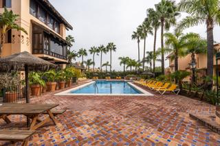 Casa adossada a Rodeo Alto - Guadaiza - La Campana. Casa adosada en condes de iza en venta
