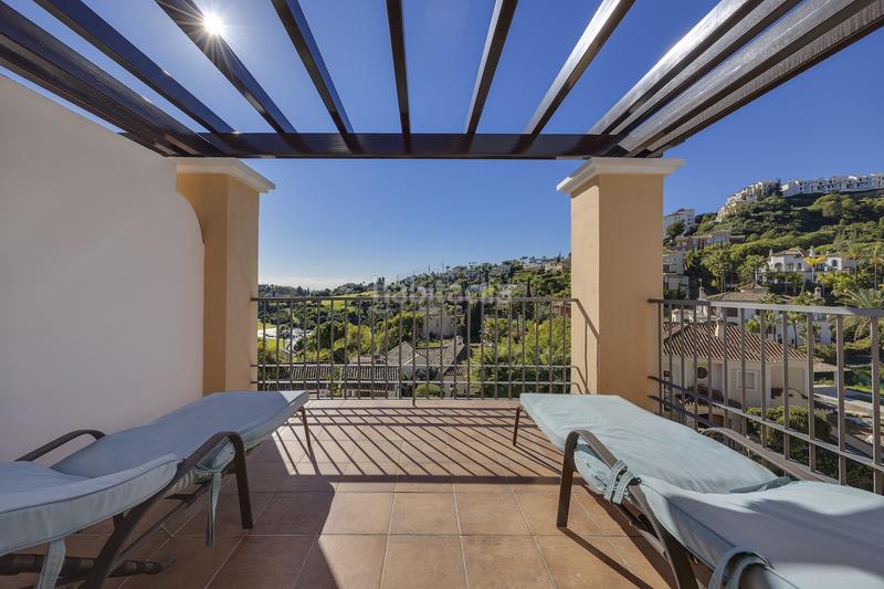 Foto 4763583d-56e1-40a1-aa0a-6479df802b09. Casa adossada amb aparcament piscina a los arqueros - puerto del almendro Benahavís