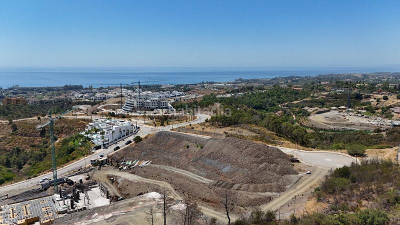 Foto adea9fd2-dd10-4801-9919-6b6cd7115f6d. Piano terra con parcheggio piscina in La Concha - Resina Golf Estepona