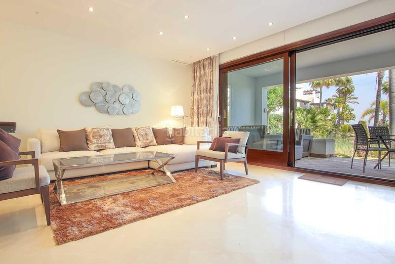 Foto e6b2d471-8b95-4fa2-b53c-a8a3414469a8. Casa adosada  en venta en El Paraíso Benahavís