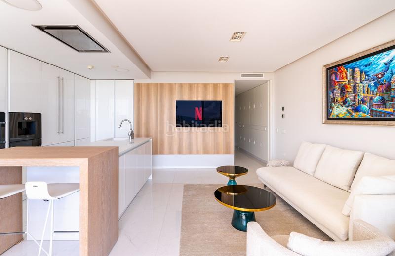Foto 15702a63-0116-4a94-829b-efcb7abbb396. Planta baja apartamento frente a la playa en venta en Estepona