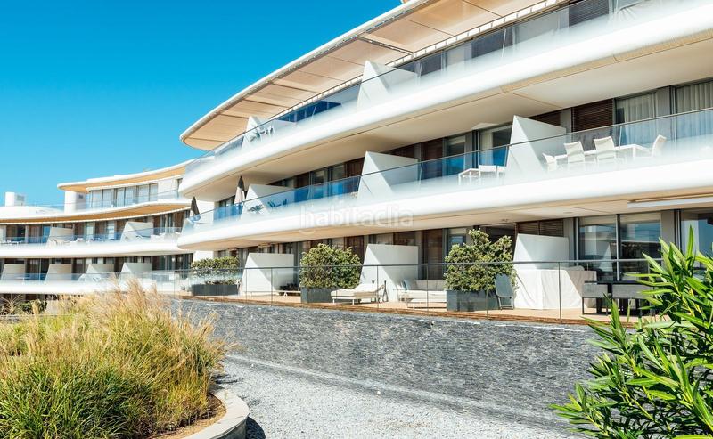 Foto 3cc925a7-a05d-4b39-a3c3-c0b20651437b. Planta baja apartamento frente a la playa en venta en Estepona