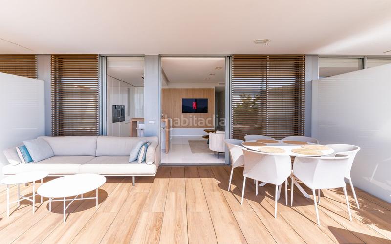 Foto 5ee569fc-4287-44e1-a03a-a9de42e45583. Planta baja apartamento frente a la playa en venta en Estepona