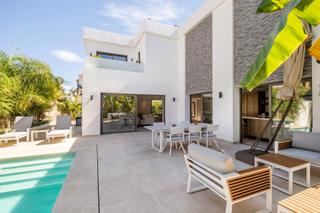 Casa en Puente Romano. Amazing villa en venta en la milla de oro de marbella