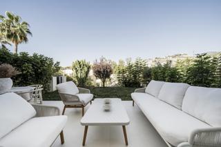 Maison jumelée à La Quinta. Casa adosada en venta con mar en la quinta