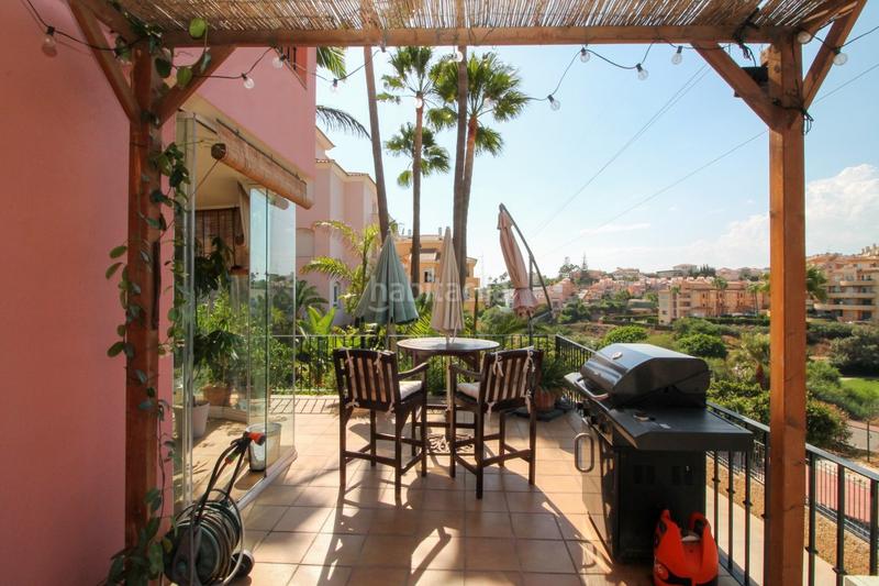 Foto 24bdef11-48f7-4abe-8ee8-e30176a1bd4c. Planta baja apartamento en miraflores en venta en Mijas
