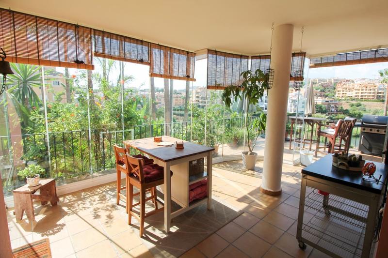 Foto 2cd7bded-3aaf-47cf-959d-102ff04d57f5. Planta baja apartamento en miraflores en venta en Mijas