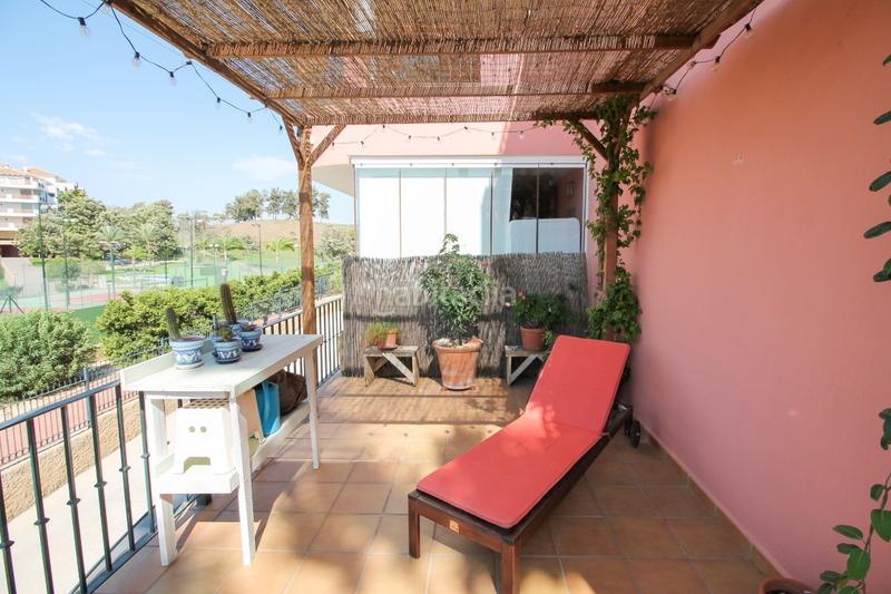 Foto dbdb72f8-a20f-481b-a98e-559952d25103. Planta baja apartamento en miraflores en venta en Mijas