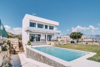 Casa a Hipódromo - Cerrado del Águila. Villas de nueva construcción en la quinta