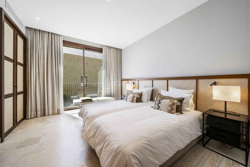 Foto b54b7dd0-8c66-403e-9d42-cb0393b83524. Apartament amb calefacció aparcament piscina a Casares golf - Casares del sol Casares