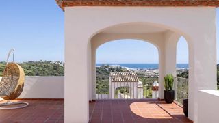 Casa a schiera in Valle Romano Golf. Nuevos adosados en venta en estepona con vistas al mar