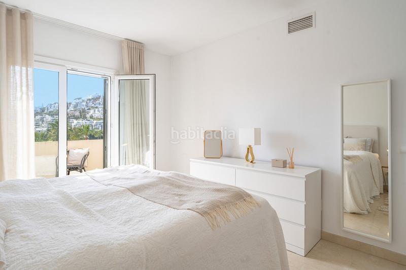 Foto 1bd8e3c5-9e7b-4239-8ce7-989e80f55051. Attico con parcheggio piscina in La Quinta Benahavís