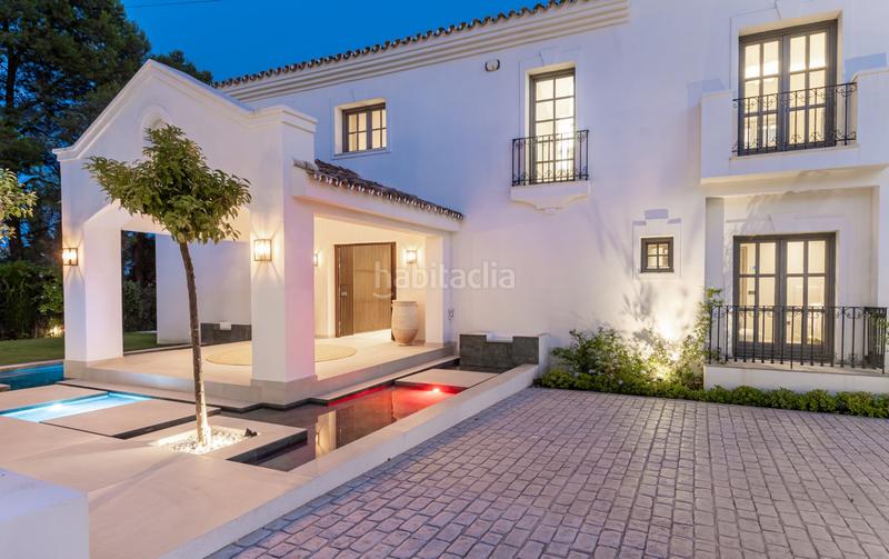 Foto 0904c75c-2b92-43b8-b268-54880a9b5897. Casa villa exclusiva en venta en atalaya en Nueva Atalaya Estepona