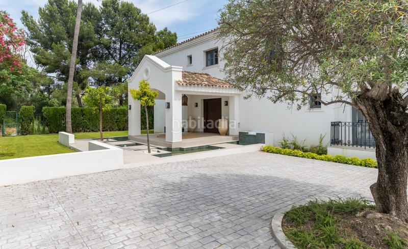 Foto 42fc0ceb-4edb-40ab-8625-968f6af726c3. Casa villa exclusiva en venta en atalaya en Nueva Atalaya Estepona