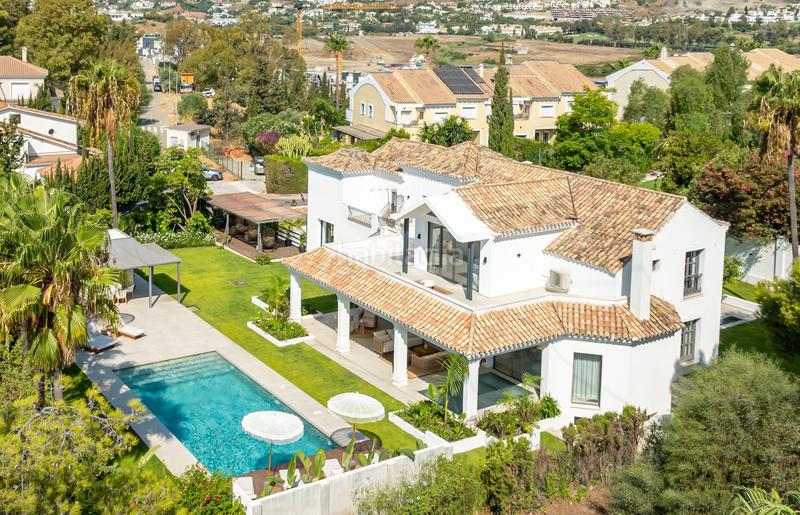 Foto 7f1a0e06-3b6a-43ea-91a2-9bc69da51de1. Casa villa exclusiva en venta en atalaya en Nueva Atalaya Estepona